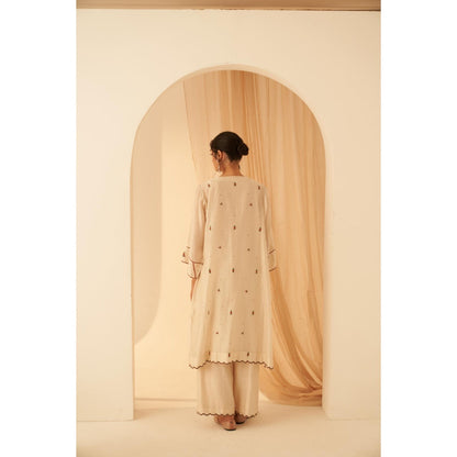 Janki India Ivory Chanderi Kurta with Palazzo and Dupatta with Slip (Set of 4)