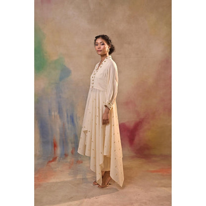 Jasashi Beige Beige Accent Indo-Western Kurta with Pant (Set of 2)