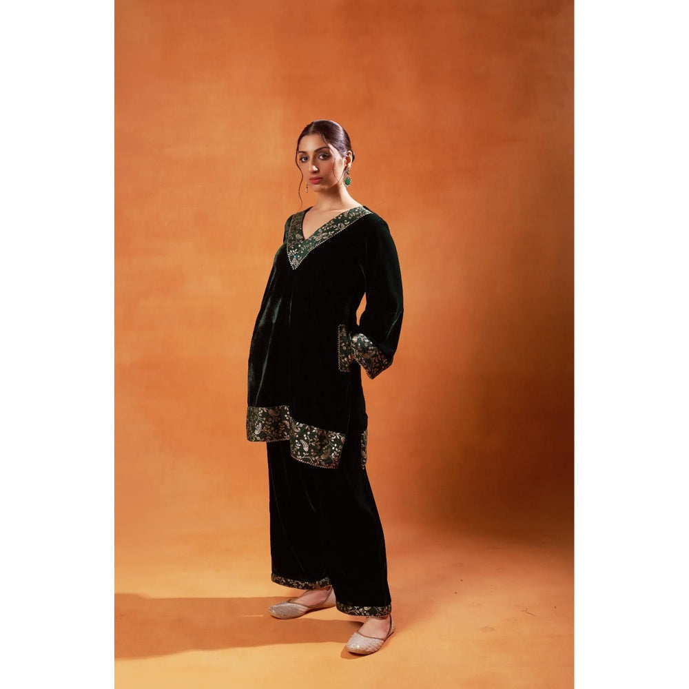 Jasashi Green Velvet Embroidered Kurta with Palazzo (Set of 2)