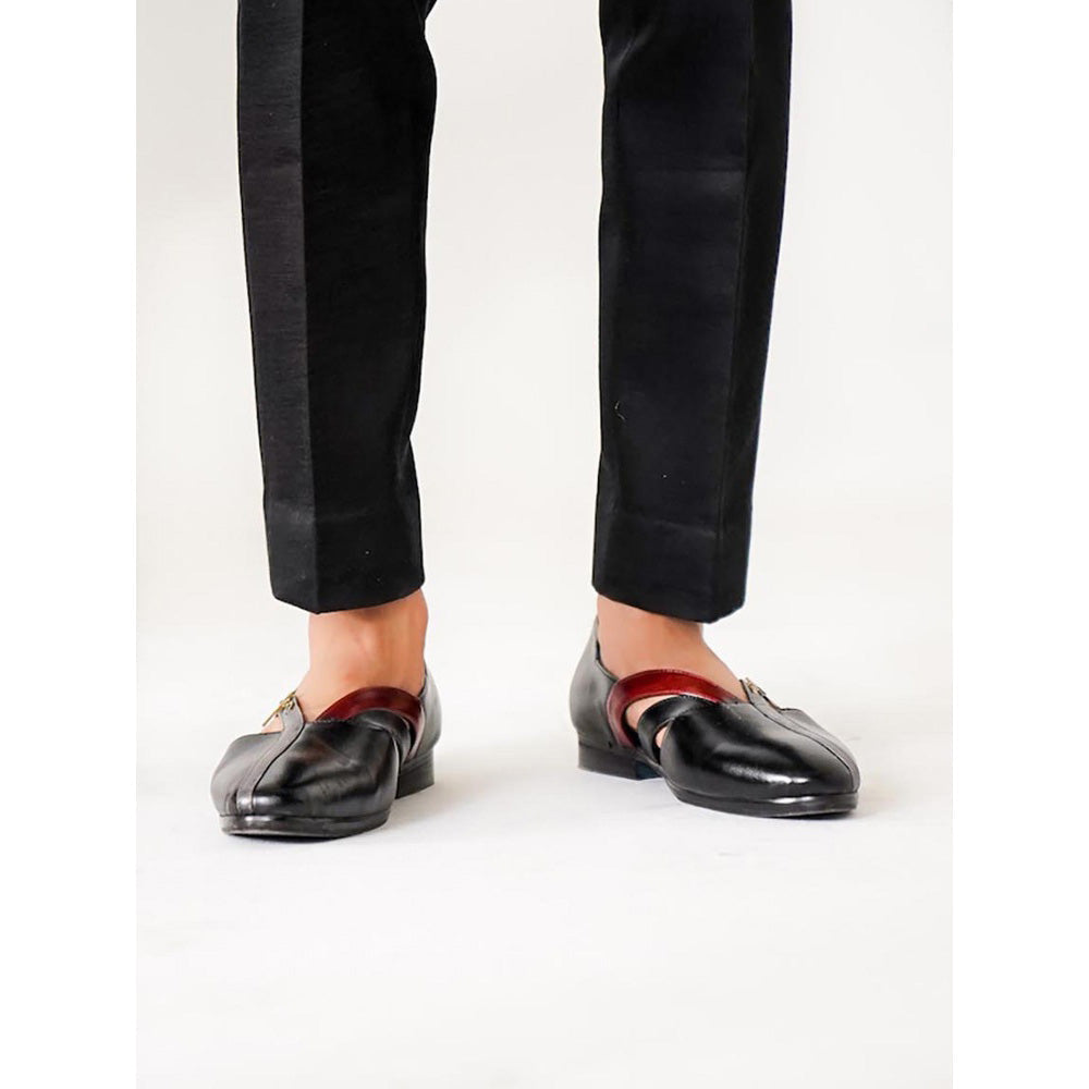 Jatin Malik V Strap Caligae