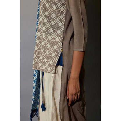 JAYATI GOENKA 24 X & Festive Printed Grey Co-Ord (Set of 5)