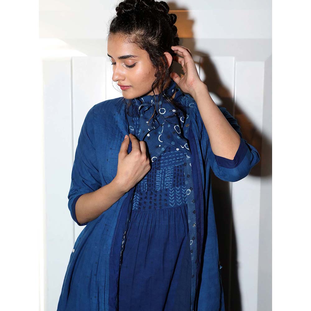 JAYATI GOENKA Blue Solid Shrug