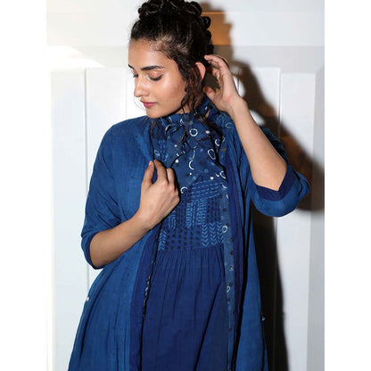 JAYATI GOENKA Blue Solid Shrug
