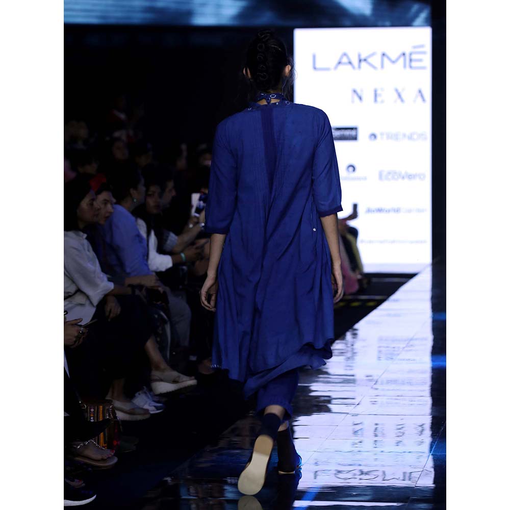 JAYATI GOENKA Blue Solid Shrug