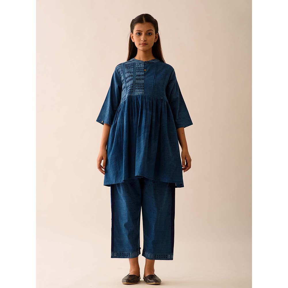 JAYATI GOENKA Blue Solid Kurti
