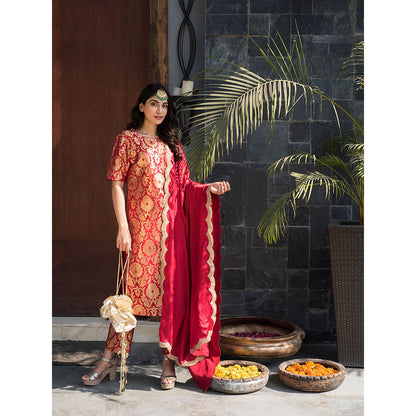 JUHI NANDA Noor Brocade Kurta with Pant and Dupatta (Set of 3)