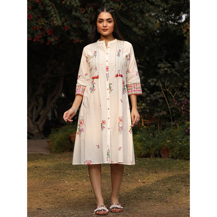 Juniper White Floral Printed A-Line Pleated Cotton Dress With Kantha Work & Tassels