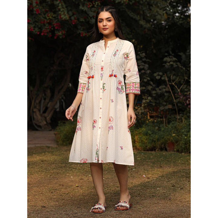 Juniper White Floral Printed A-Line Pleated Cotton Dress With Kantha Work & Tassels