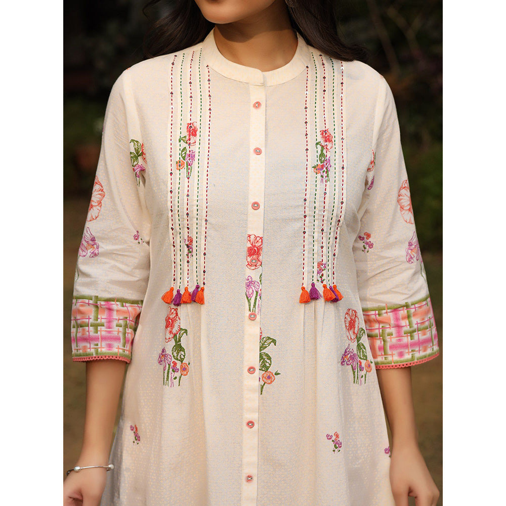 Juniper White Floral Printed A-Line Pleated Cotton Dress With Kantha Work & Tassels