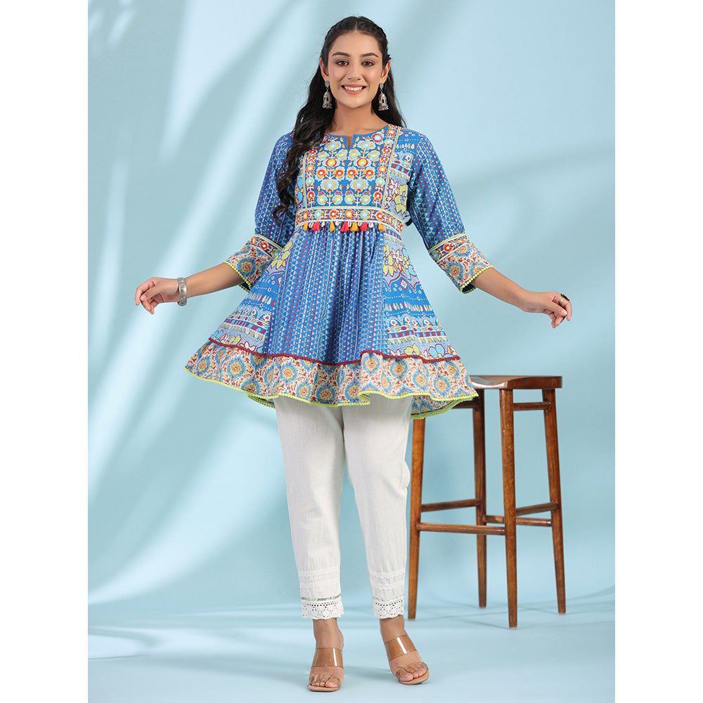 Juniper The Sujani Blue Floral Printed Pure Cotton Tunic with Thread Work