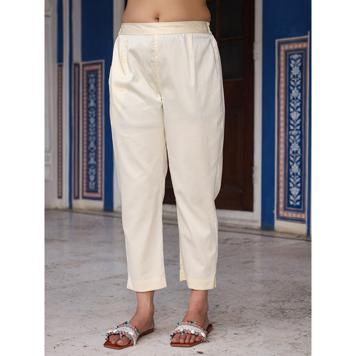 Juniper Off White Solid Lycra Women Drawstring Pants With Single Side Pocket