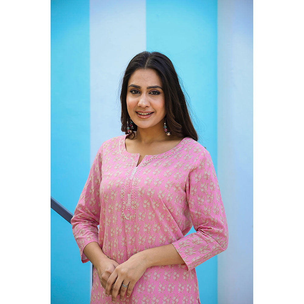 KAAJH Pink Floral Printed Cotton Kurta