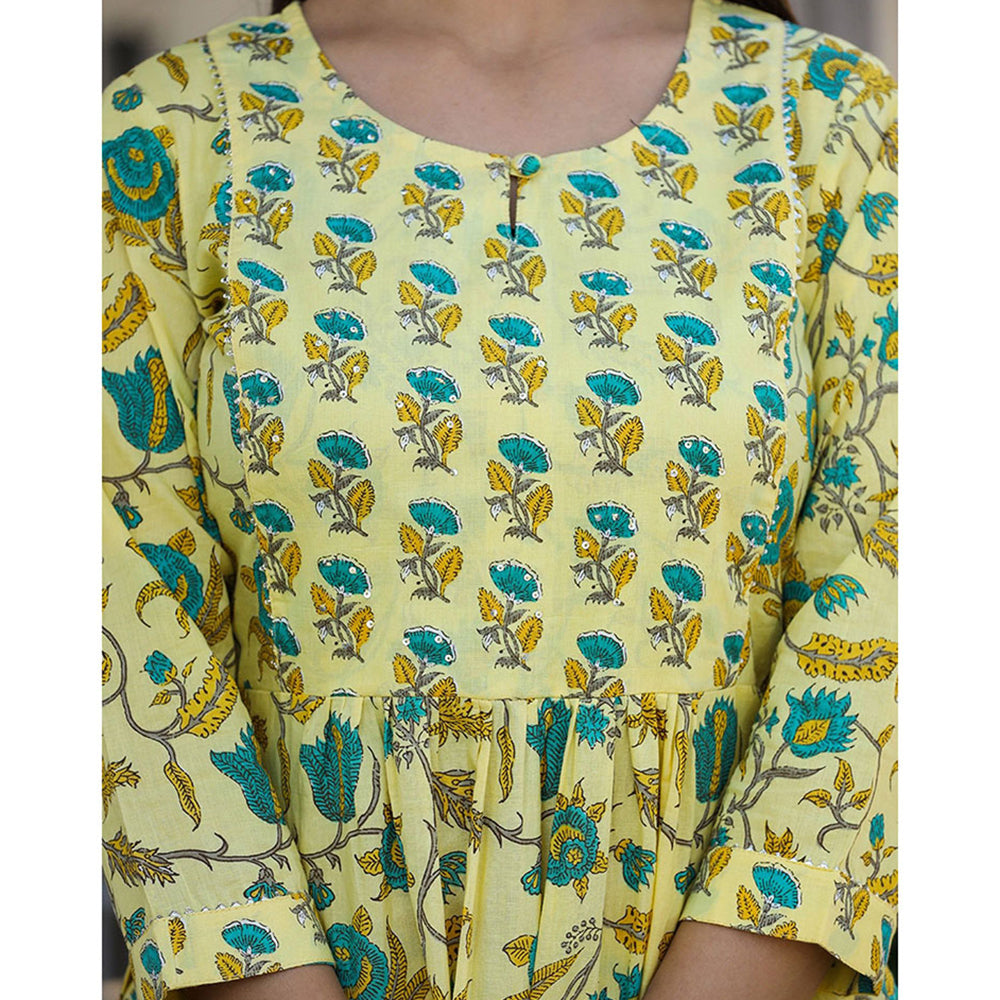 KAAJH Yellow Floral Print Side Slit Cotton Kurta Pant (Set of 2)