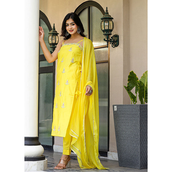 KAAJH Yellow Muslin Silk Sleeveless Kurta Pants (Set of 3)