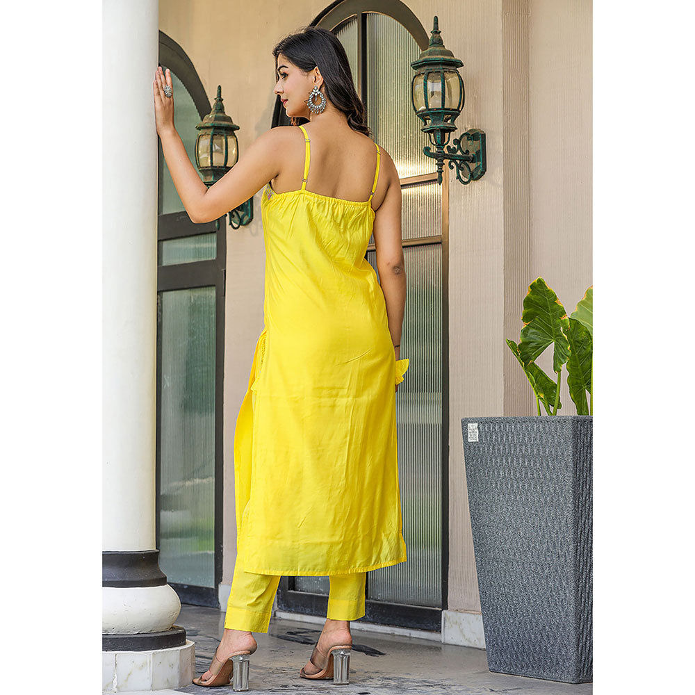 KAAJH Yellow Muslin Silk Sleeveless Kurta Pants (Set of 3)