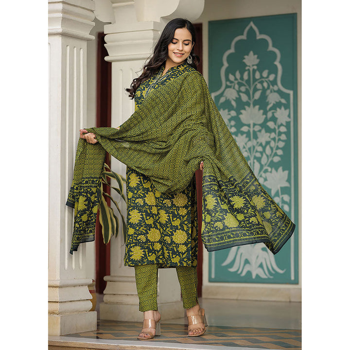 KAAJH Green Floral Printed Thread Work Cotton Kurta Pants with Dupatta (Set of 3)