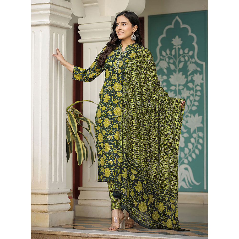 KAAJH Green Floral Printed Thread Work Cotton Kurta Pants with Dupatta (Set of 3)