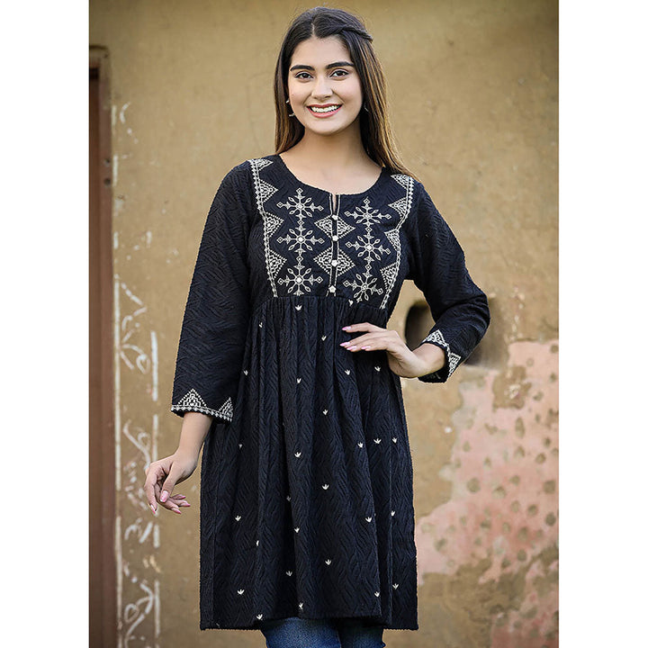 KAAJH Black Jacquard Embroidered Kurti