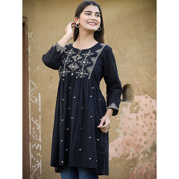 KAAJH Black Jacquard Embroidered Kurti