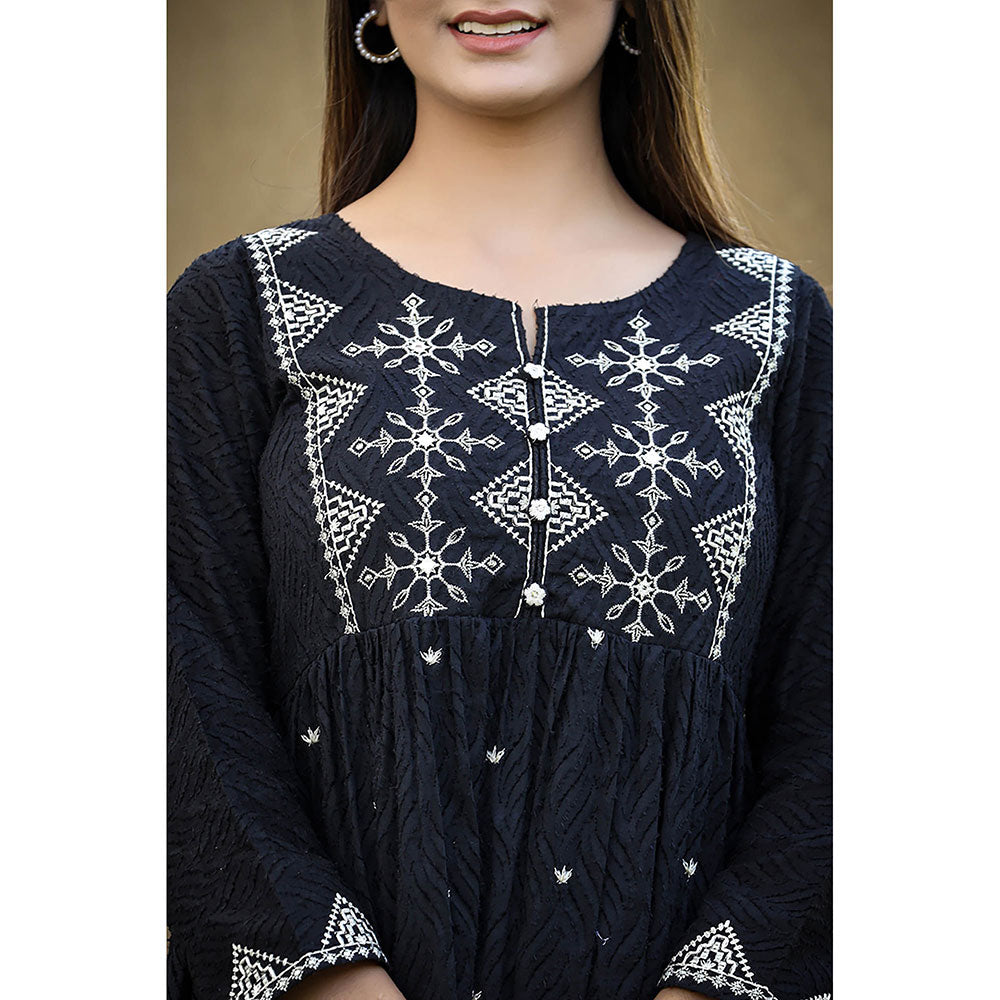 KAAJH Black Jacquard Embroidered Kurti