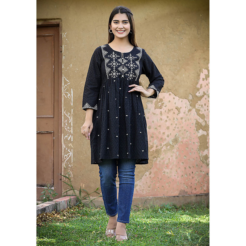 KAAJH Black Jacquard Embroidered Kurti