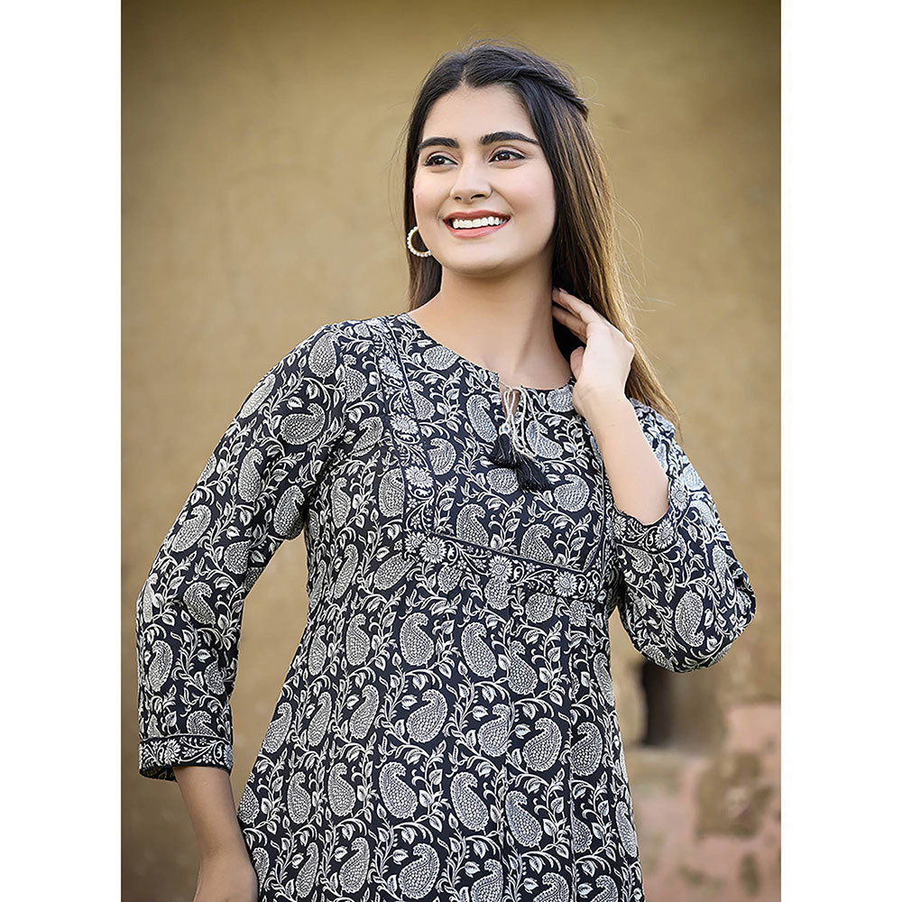 KAAJH Black Printed French Crepe Top