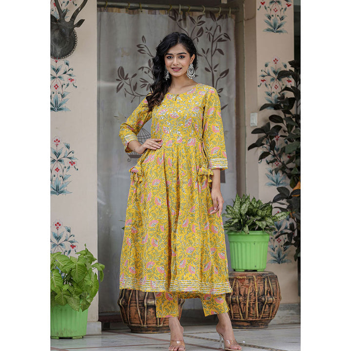 KAAJH Yellow Printed Cotton Kurta and Pants (Set of 2)