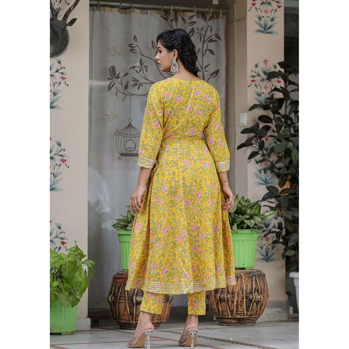 KAAJH Yellow Printed Cotton Kurta and Pants (Set of 2)