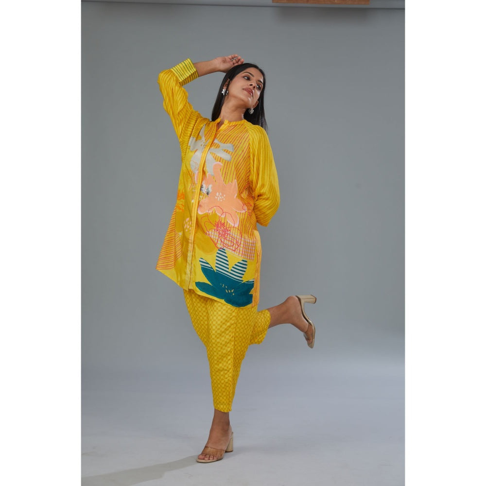 Kahani Lush Yellow Floral Co-Ord (Set of 2)