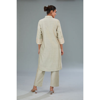 Kahani Lush Beige Floral Co-Ord (Set of 2)