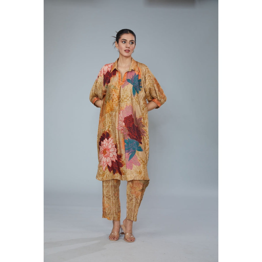 Kahani Lush Beige Floral Co-Ord (Set of 2)