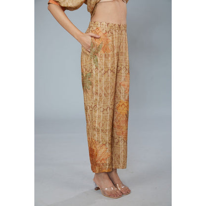 Kahani Lush Beige Floral Co-Ord (Set of 2)