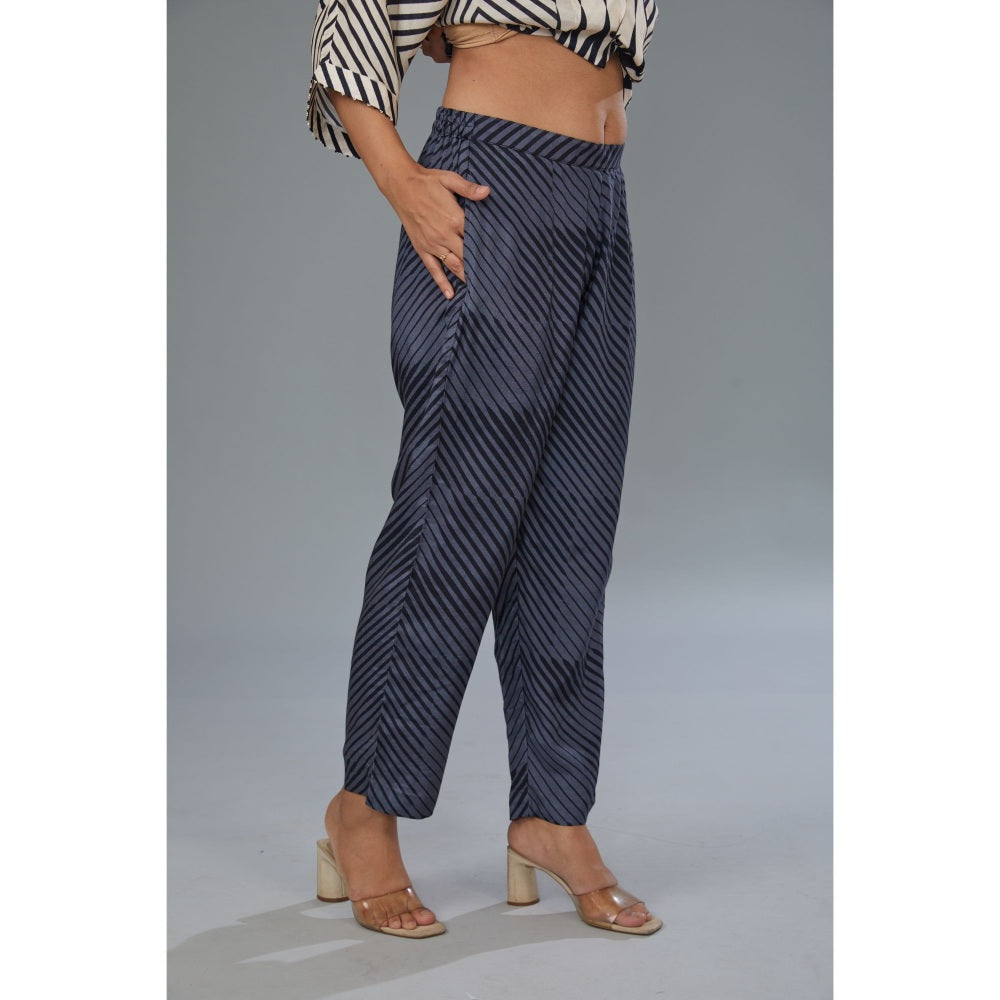Kahani Lush Black Floral Co-Ord (Set of 2)
