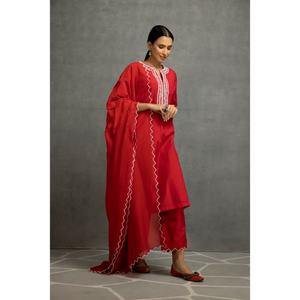 Kahani Lush Red Kurta & Pant with Dupatta (Set of 3)