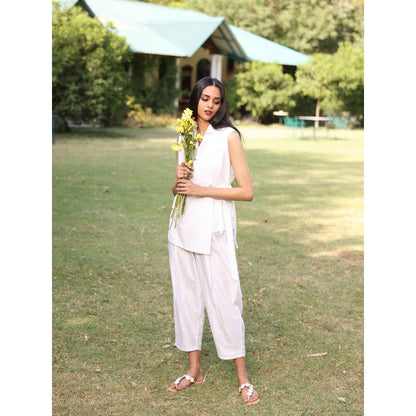 Kahani Lush White Overlay Co-Ord (Set of 2)