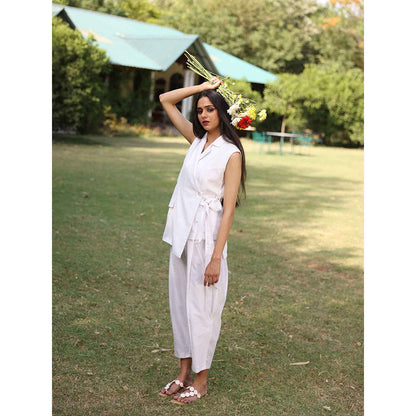 Kahani Lush White Overlay Co-Ord (Set of 2)