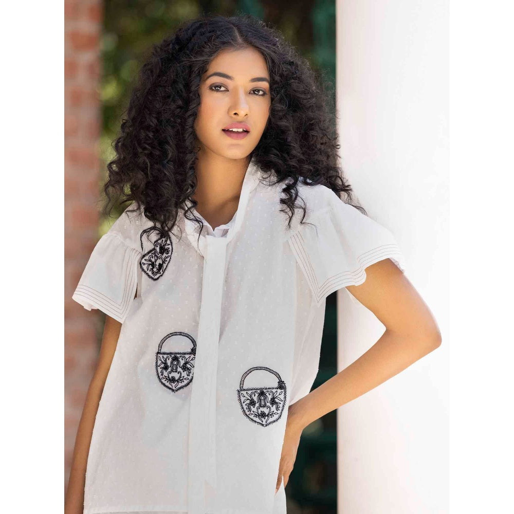 Kahani Lush White Embroidery Co-Ord (Set of 2)