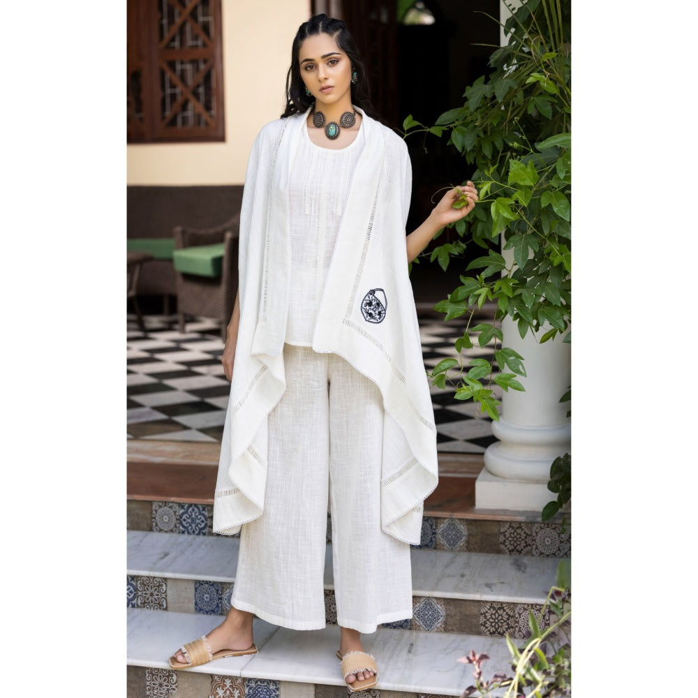Kahani Lush Embroidered White Co-Ord (Set of 3)
