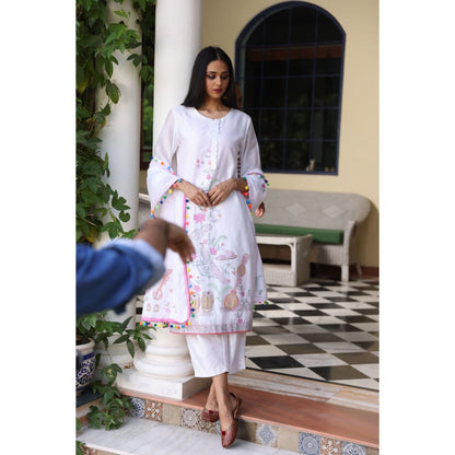 Kahani Lush White Embroidery Kurta & Pant with Dupatta (Set of 3)