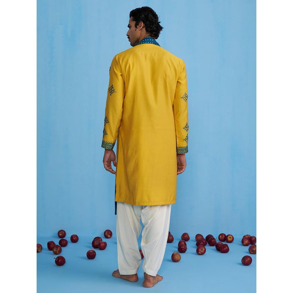 KALPRAAG Darpan Haldi Kurta with Patiyala and Dupatta