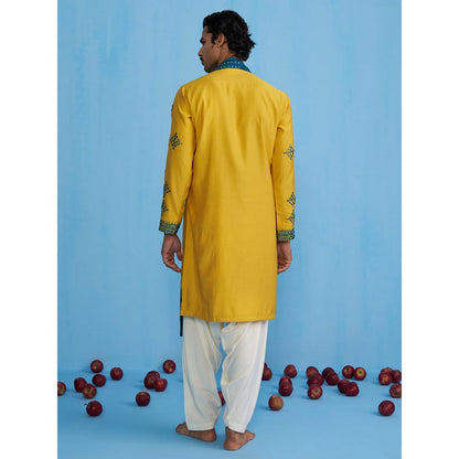 KALPRAAG Darpan Haldi Kurta with Patiyala and Dupatta