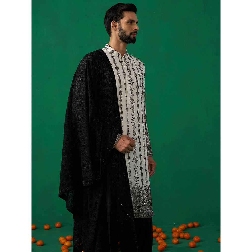 KALPRAAG Paisley Ivory Kurta with Patiyala and Dupatta