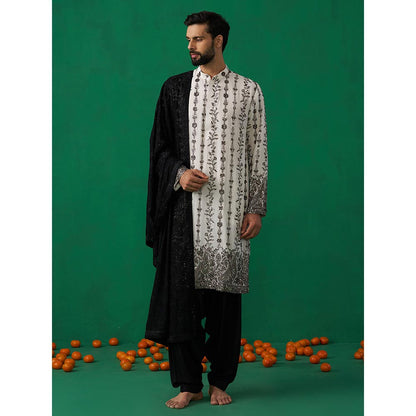 KALPRAAG Paisley Ivory Kurta with Patiyala and Dupatta