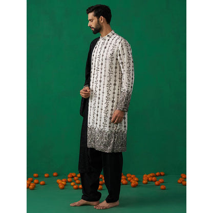 KALPRAAG Paisley Ivory Kurta with Patiyala and Dupatta