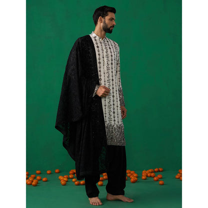 KALPRAAG Paisley Ivory Kurta with Patiyala and Dupatta