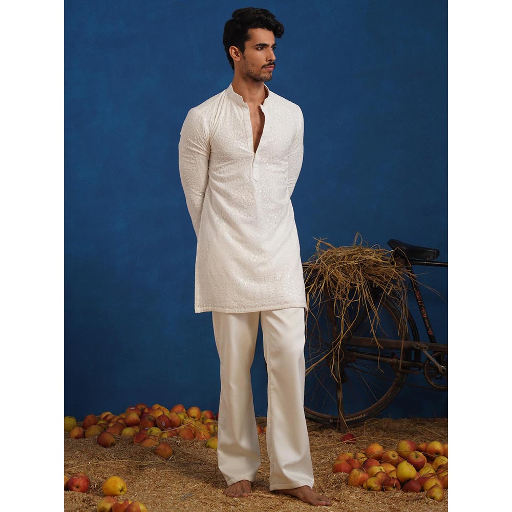 KALPRAAG Pravin White Short Kurta With Pant