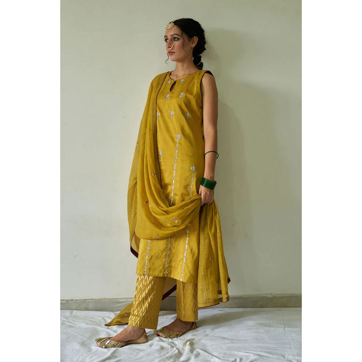 Kanika Sharma Sukhi Haldi Leheriya Kurta with Pant and Dupatta (Set of 3)