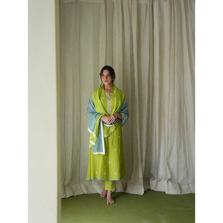 Kanika Sharma Green Pearl and Resham Hand Embroidered Kurta (Set of 3)