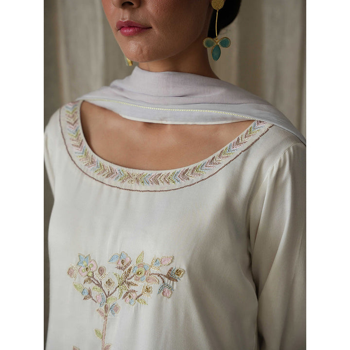 Kanika Sharma White Kashmiri Embroidered Kurta (Set of 3)