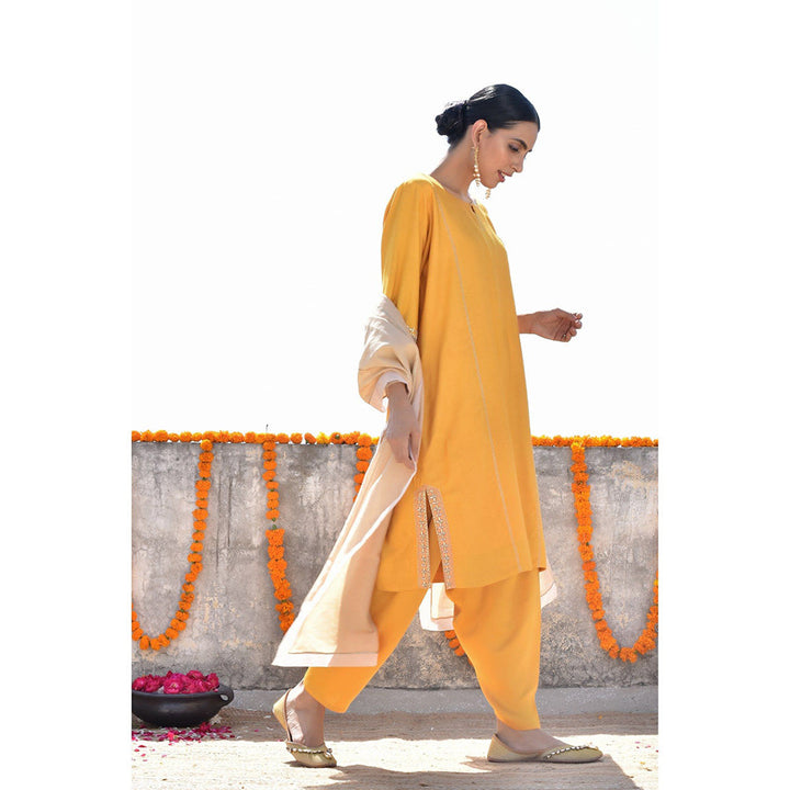 Kanika Sharma Haldi Lahoriya Kurta with Peshwa Salwar & Dupatta (Set of 3)